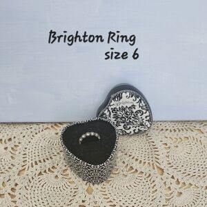 💥Excellent Condition Brighton TWINKLE Splendor Infinity Ring & Metal Ring Box